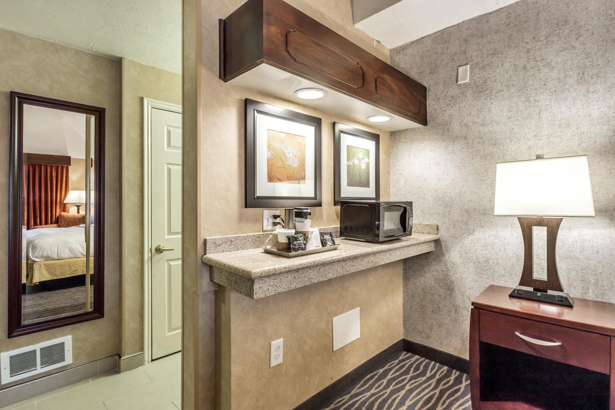 Radisson Hotel Salt Lake City Airport Экстерьер фото